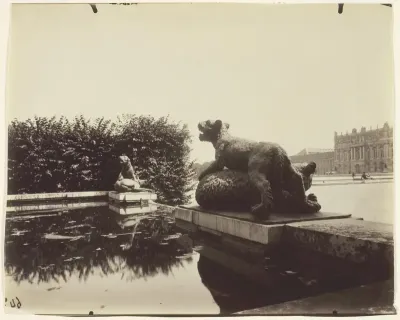 Versailles, Fontaine du Point du Jour, (Tigre Terrassant un Ours par Houzeau)