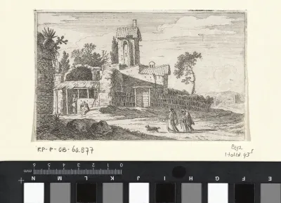Vervallen gebouw met een toren