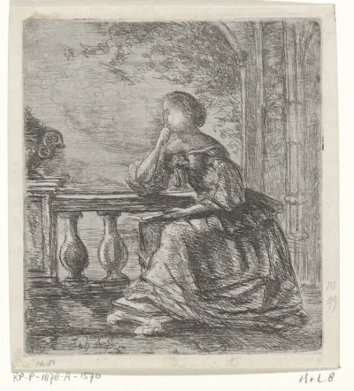 Vrouw met een brief in de hand bij een balustrade