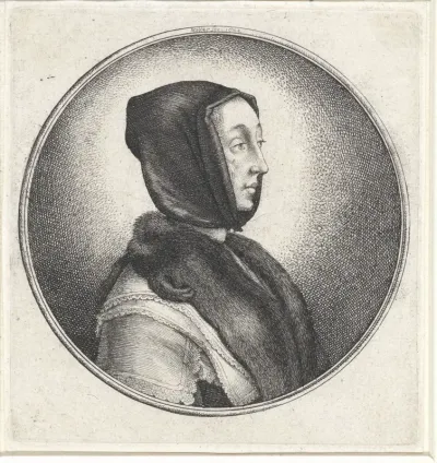 Vrouw met zwarte hoofddoek en stola van bont