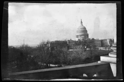 Washington-monumentti ja Yhdysvaltain kongressi Washington DC:ssä