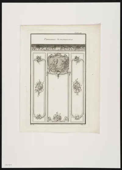Wooden panels for wall decoration, decorated with foliage and a representation in frame.
