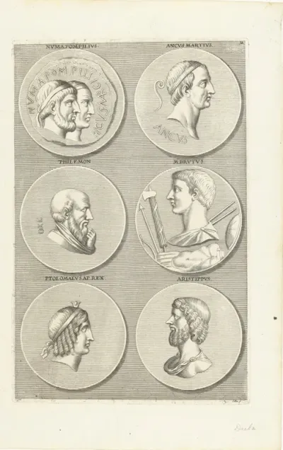 Zes munten met portretten van mannen en vrouwen uit de klassieke oudheid: letter M