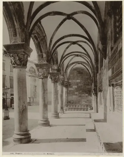 Zuilengalerij van het Paleis van de Rector te Dubrovnik