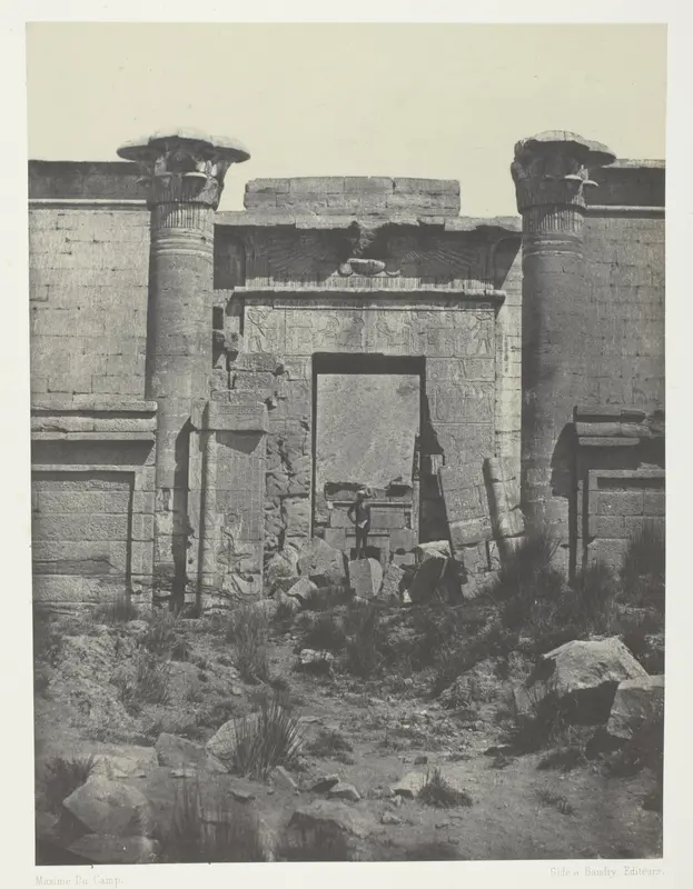 Médinet-Habou, Propylées du Thoutmoseum; Thèbes, plate 47 from the album "Egypte, Nubie, Palestine et Syrie" (1852)