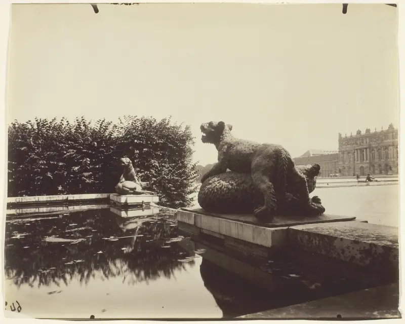 Versailles, Fontaine du Point du Jour, (Tigre Terrassant un Ours par Houzeau)