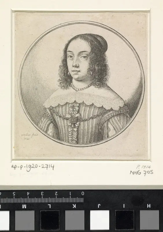 Vrouw met kanten kraag, parelketting en gekruld haar Wall Art by Unknown - High-Resolution Digital Print