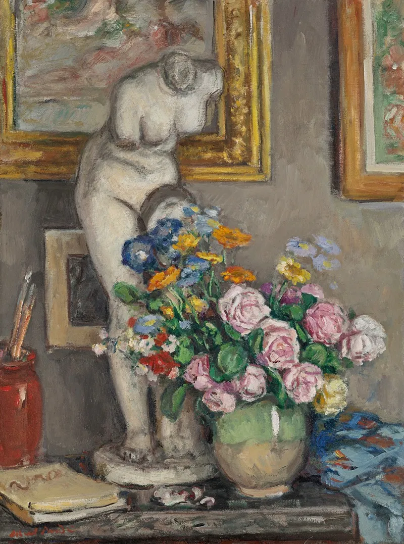 Nature Morte Et Statue