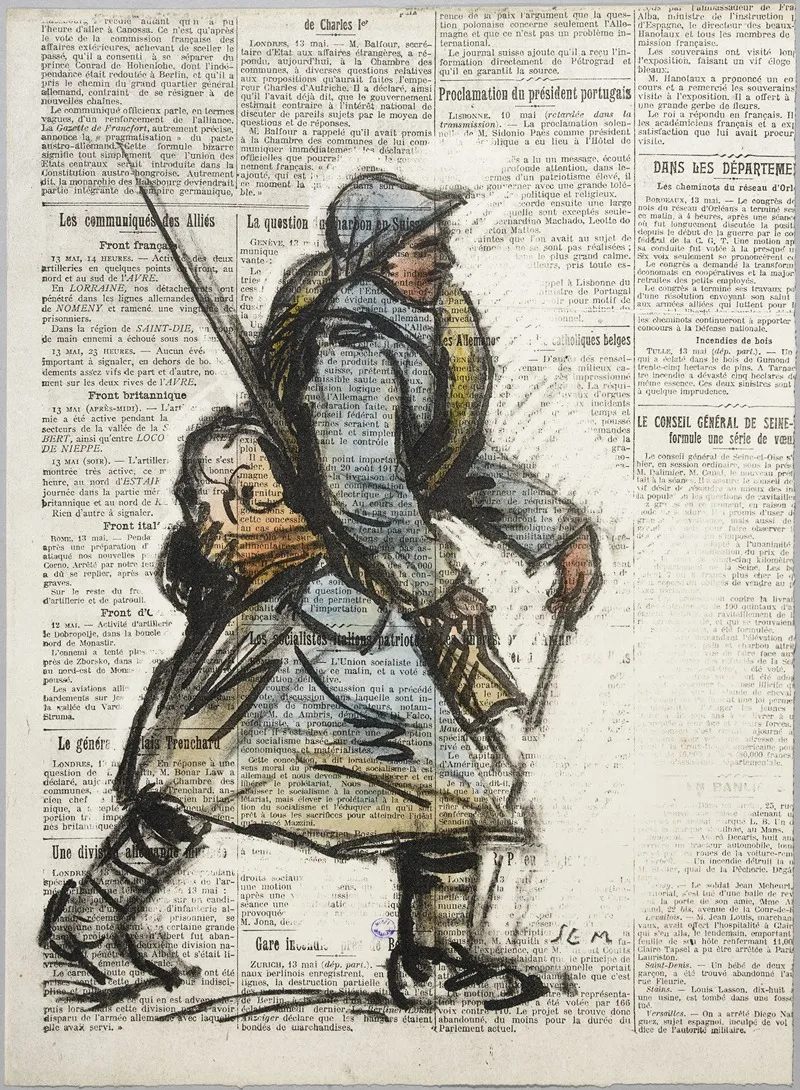 Soldat Marchant Vers La Droite Sur Fond De Papier Journal